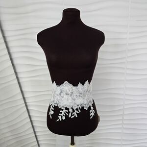 White Floral Lace Appliqué Waist Belt